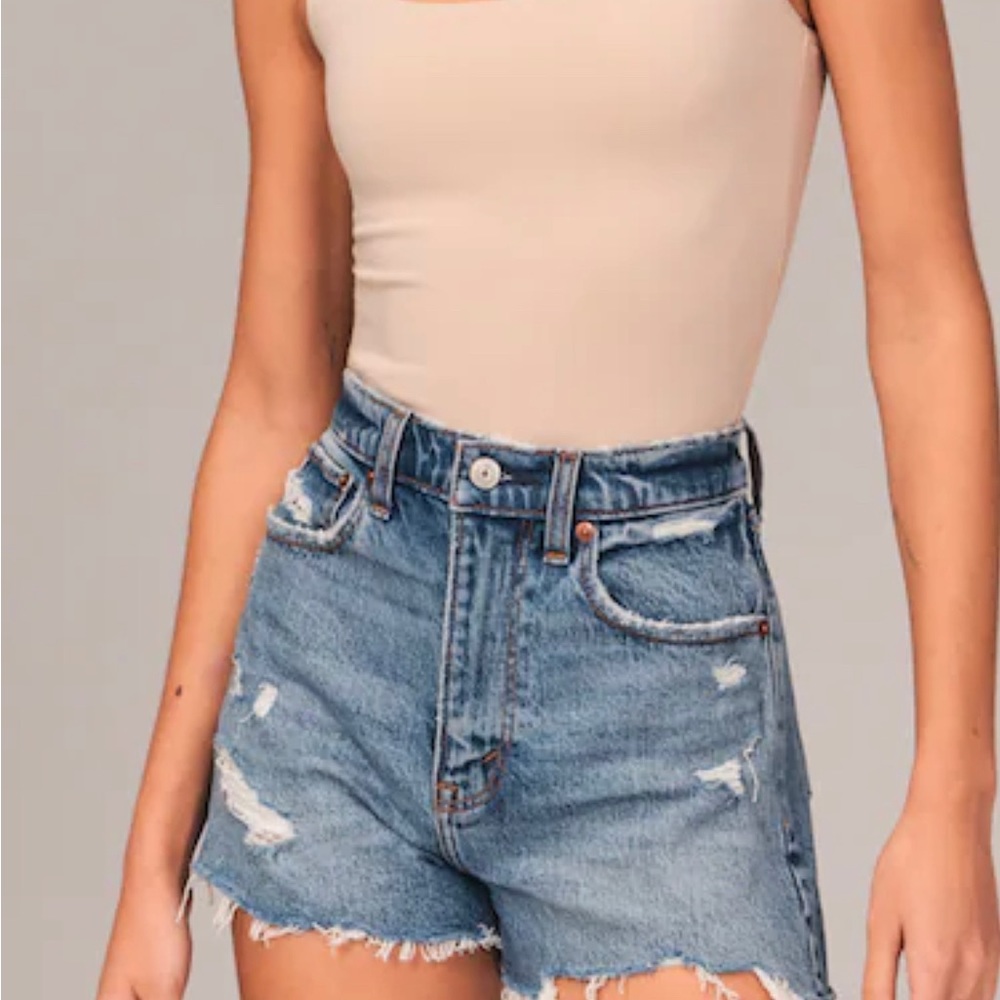 Abercrombie & Fitch Mom Short High Rise Ripped